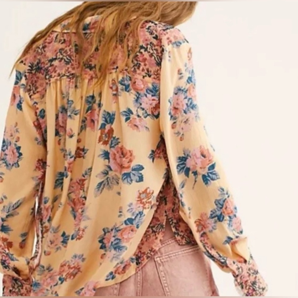 Free People Hold On To Me Floral Top Coral Size XS